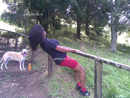 09-Exer-DawneSquat2