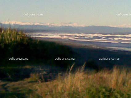 09-Apr-LisaHolGreybeach