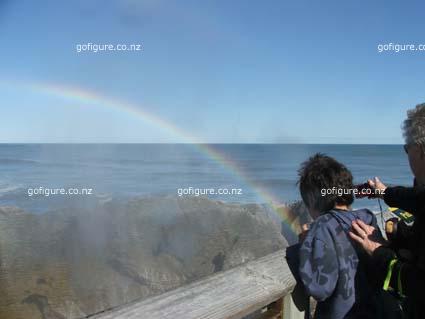 09-Apr-LisaHolPunirainbow