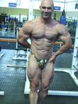 09-Apr-TrainMikePoseLegs
