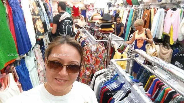14-Lisa-shopping.jpg