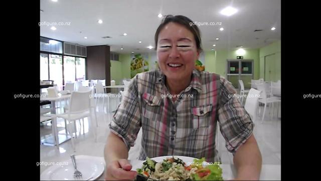 14-Lisa-food