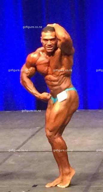 15-Mateo-abs.jpg