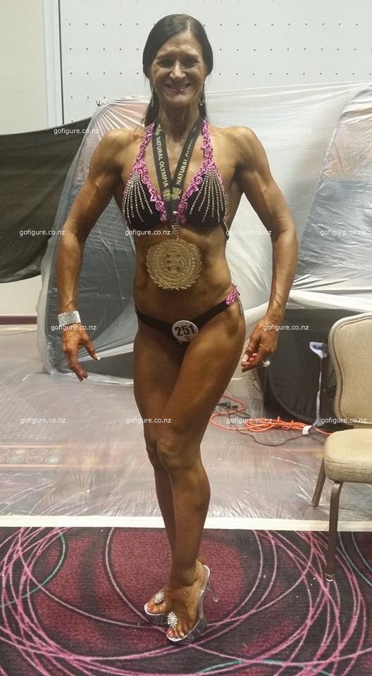 15-inba-olympia-kymphysiquemaster1.jpg