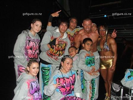 09-NbaWai-Dancebkstage