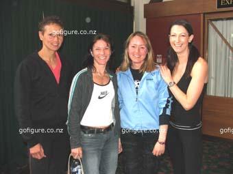 07-NzfCNI-supergirls