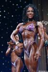 09-GinaAarnold08