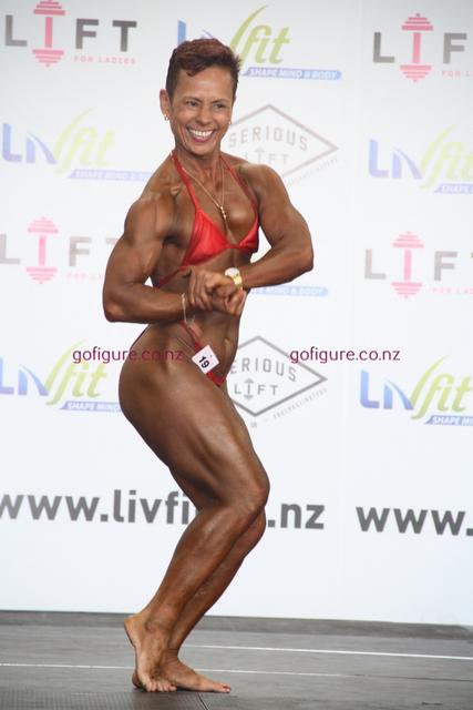 bodyBw021.JPG