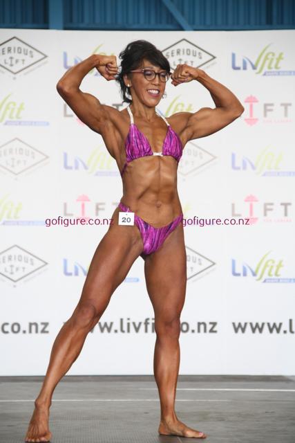 bodyBw045.JPG