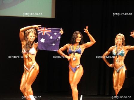 09-EliteW-top3
