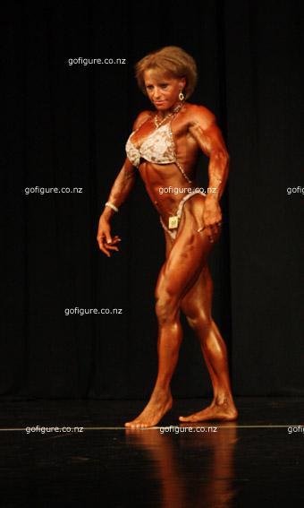 09-NzfbbWelly-Nite002