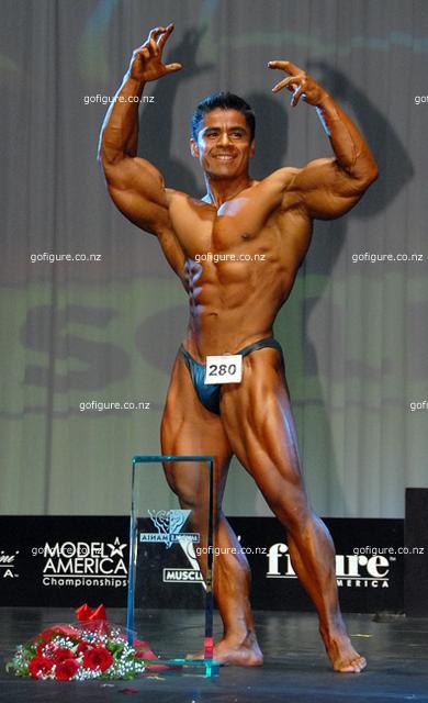 09-MuscleMania-Man