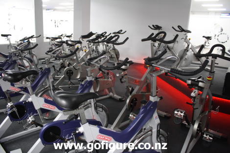 0010-HbrFit-Spinbikes