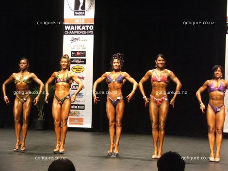 0010-01NabbaWaiSml-0oallwomen