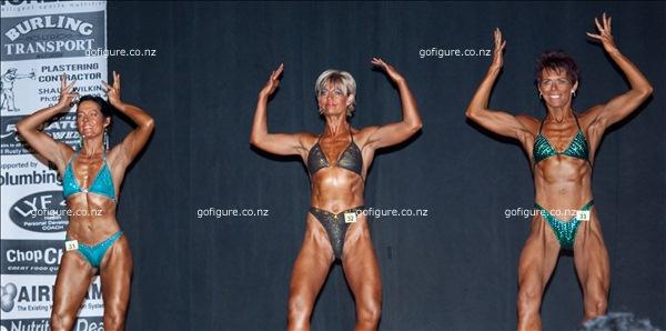 0010-NthIsl-Womenfig