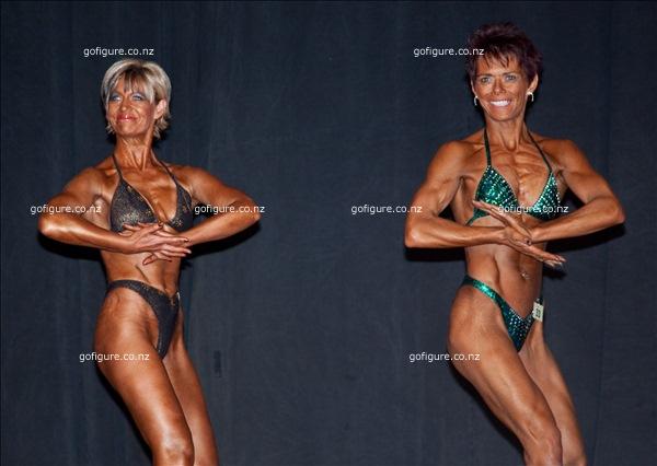 0010-NthIsl-Womenfigsc