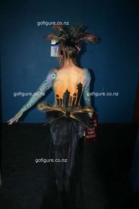 10-AliG-bodyart2