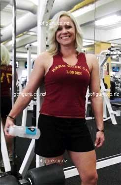 11-sarah-lat-pull