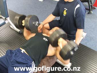 07-TonyL-DecChestpress2