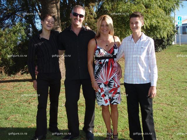11-DonnaR-family