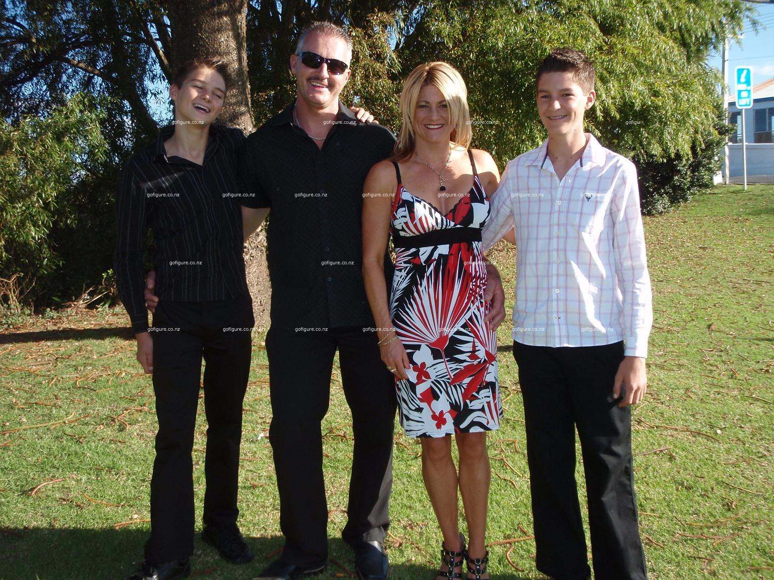 11-DonnaR-family
