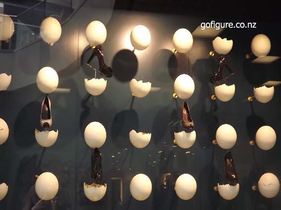 11-SantaM-shoes.jpg