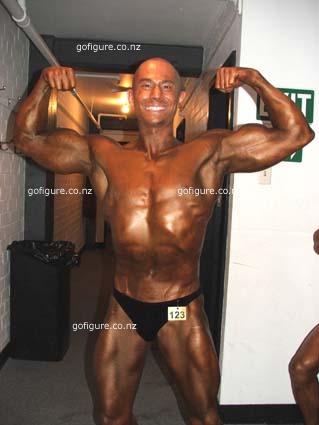 08-NzfWellyM-MikeKhar