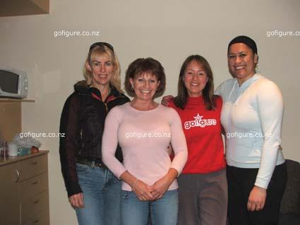08-SuperbodWellyJune-GroupIn
