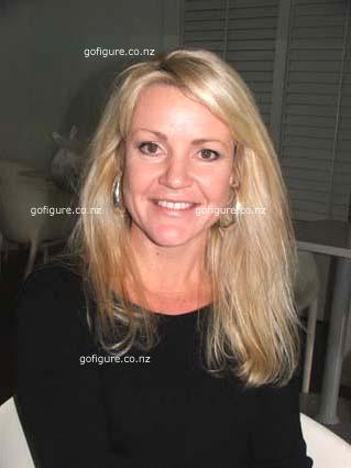 08-Superbod-GlenysJune