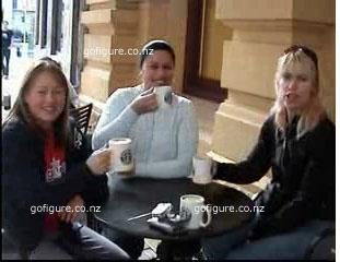 08-SuperGWelly-girls2