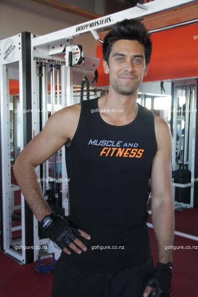 12-NZIFBBmenpose0033.JPG