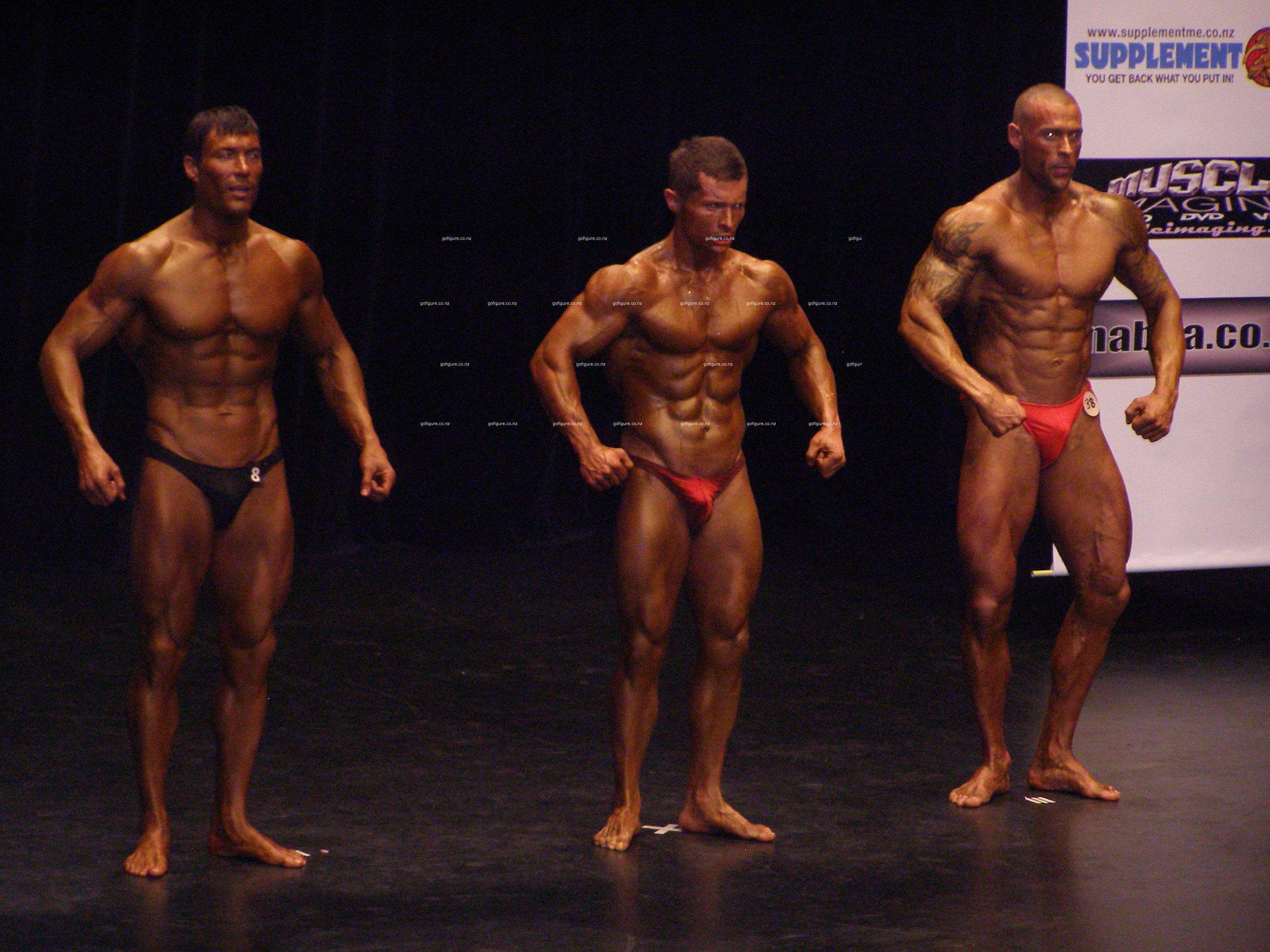 12-NbaSthIs-Overall Physique Men Posedown.JPG