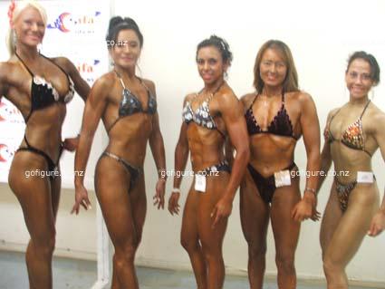 08-SamoaLisagrpbkstage