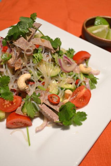 12-Pasta-thaibeefsalad