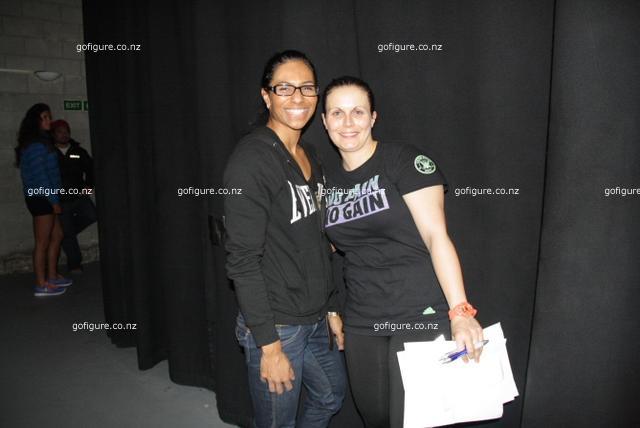 13-GoFigureShow0607