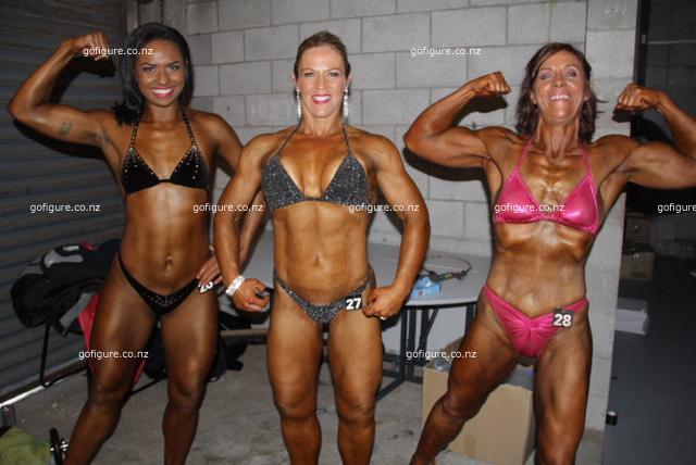 13-GoFigureShow0608