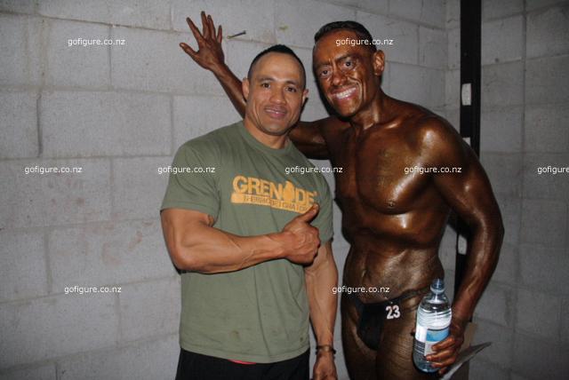 13-GoFigureShow0613