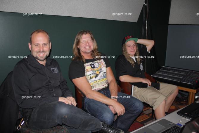 13-GoFigureShow0161
