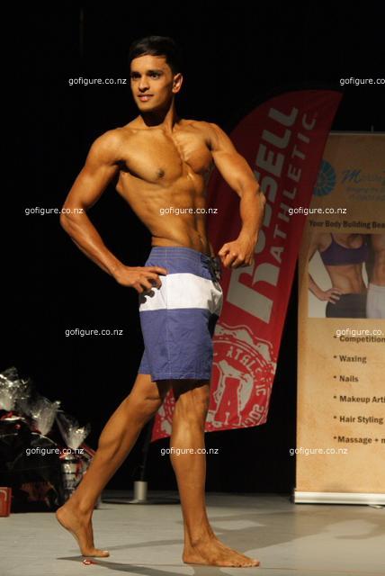 13-GoFigureShow0409