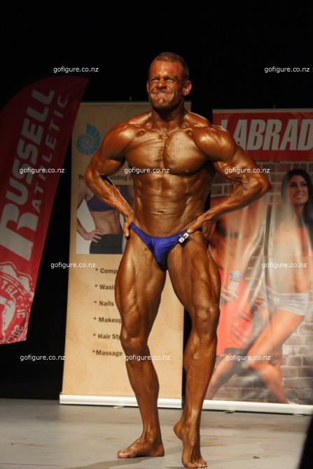 13-GoFigureShow1038.JPG