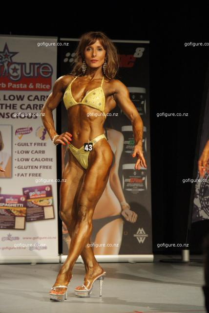 13-GoFigureShow0791