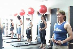 09-LisaPilates-breath